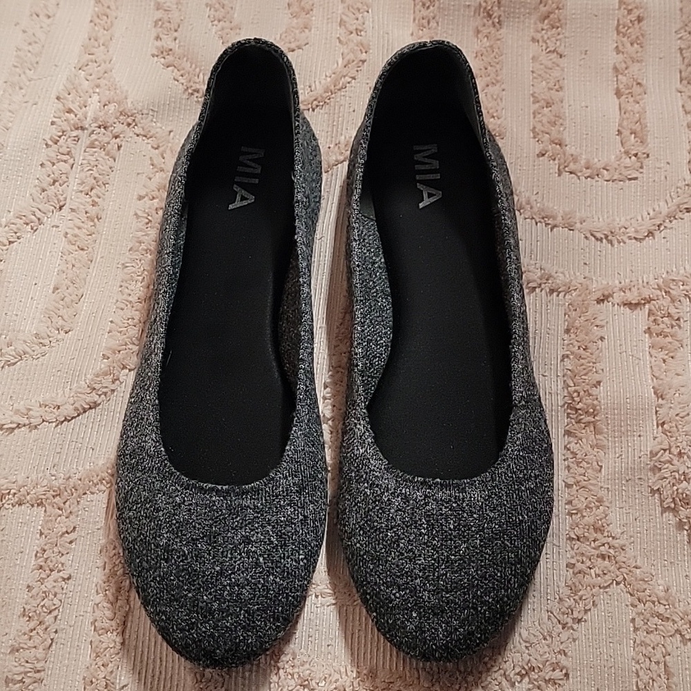 MIA shoes for women. Flats, gray, size 9.5. NWOT. - Picture 2 of 8